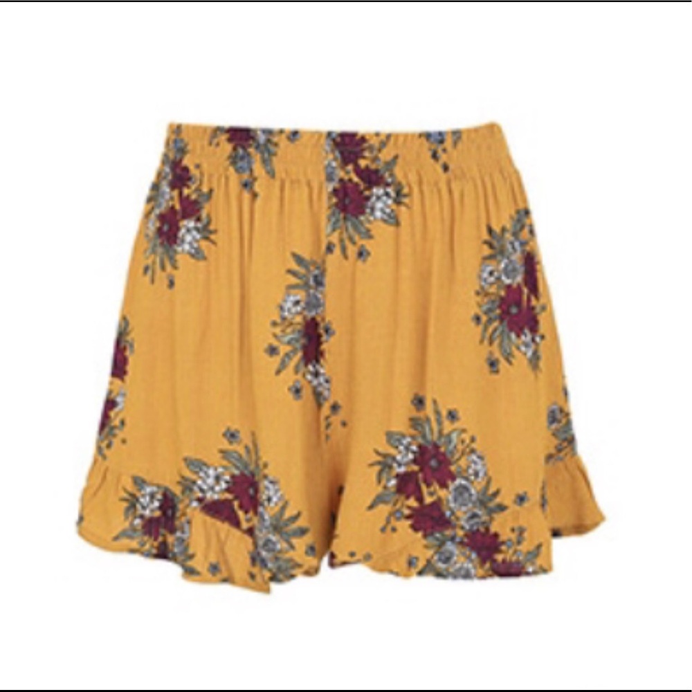 🌀S & L left 🌀 Fun & flirty floral shorts - Picture 4 of 7